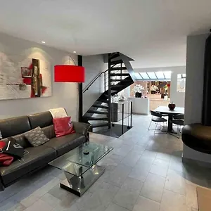 Charming Townhouse With Garden In The Of Holiday home